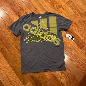 New adidas dry fit tshirt boys xl 18/20